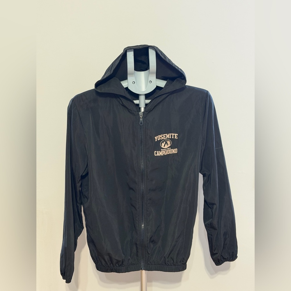 Brandy Melville Yosemite Campground Hooded Windbreaker - Picture 4 of 9